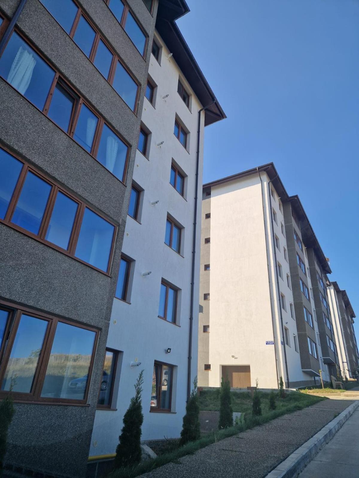 White Place Tei Piatra Neamţ エクステリア 写真